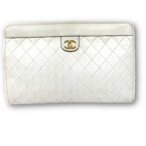 vintage chanel clutch